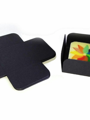 100 forminhas quadrada para doces