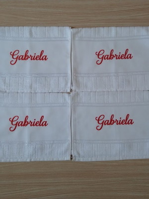 Kit com 04 toalhinhas de mão/lanche bordada com nome