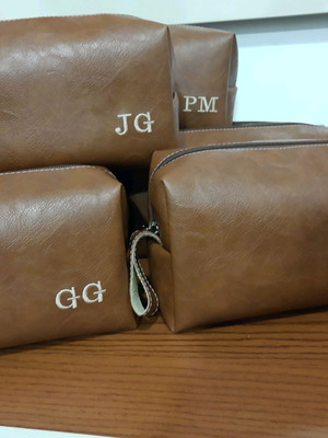 Necessaire em couro diversas cores
