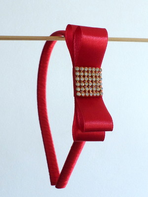 Tiara laço duplo cetim e strass