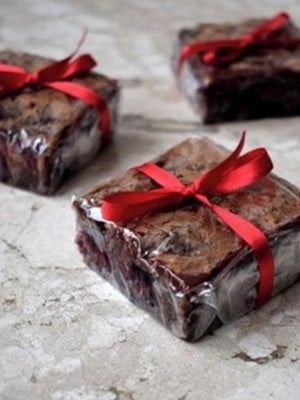Brownie embalados individualmente para lembrancinha