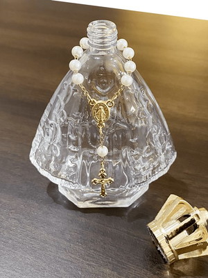 30 frascos nossa senhora aparecida 75 ml + mini terço