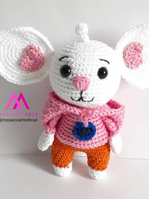 Amigurumi ratinho com capuz