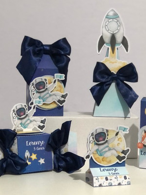 Kit personalizados astronauta menino
