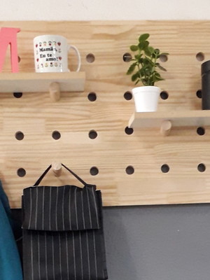 Painel organizador pegboard de madeira - 100cm x 50cm