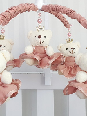 Mobile para berço musical giratório princesas rosé liso