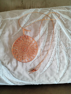 Colar cobre com pingente mandala