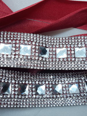 Cinto com strass prata delicado