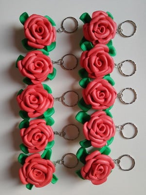 Chaveiros de flores de eva