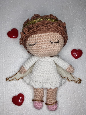Anjinho amigurumi brilha no escuro