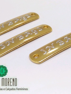 Plaquinha com gravação banho ouro (acima de 05 unid)