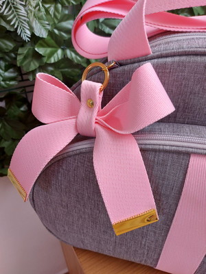 Chaveiro laço chique fitas rosa chiclete