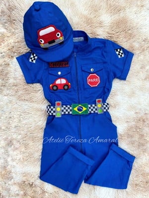 Macacão piloto carros carrinhos + boné