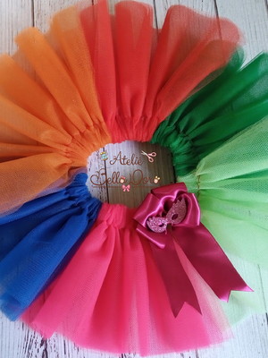 Saia tutu colorida para mesversario