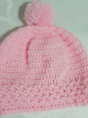 Touquinha de bebê com pompom