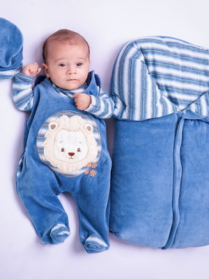 Saída de maternidade menino azul marinho bordado leão