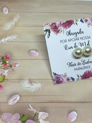 Tag com brinco de pérola