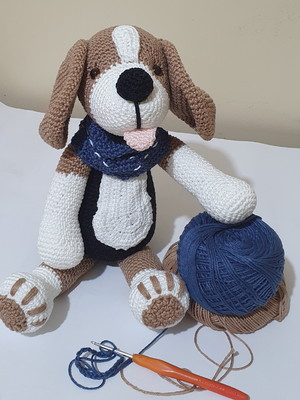 Amigurumi cachorro beagle