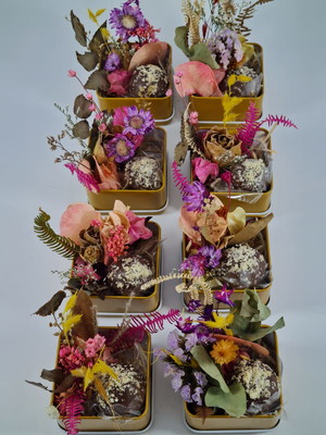 Lembrancinhas com flores desidratadas