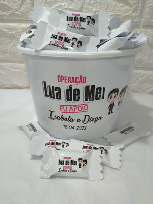 Balde com 100 balas operação lua de mel
