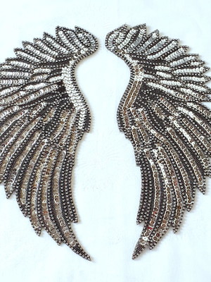 Aplique de strass asa p/aplicar em roupas