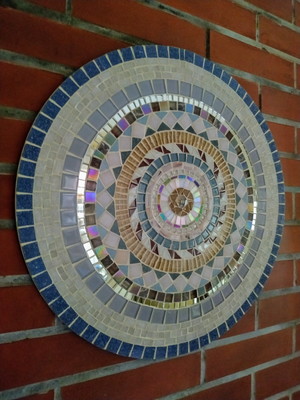 Mandala de parede em mosaico
