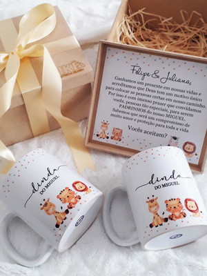 Kit 2 canecas e caixinhas mdf para batizado - dindo e dinda