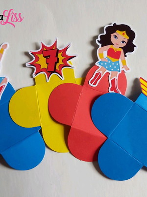 Forminhas mulher maravilha kit com 50un