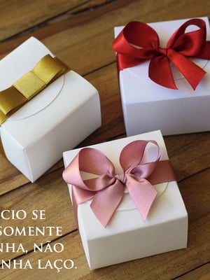 Caixinha bem casado e lembrancinha branco casamento sem laço