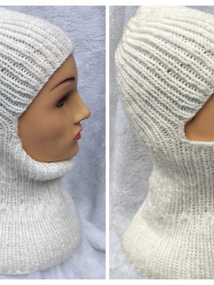 Gorro em tricô modelo balaclava adulto off white