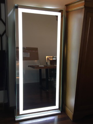 Espelho retangular com iluminação em led - 65cm l x 140cm a