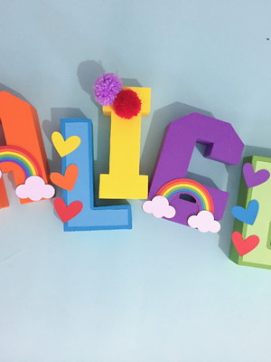 Letra 3d - arco-íris e coração