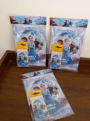 Kit revista de colorir + giz de cera frozen