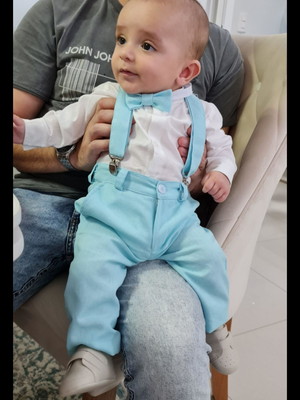 Conjunto com suspensório para bebê
