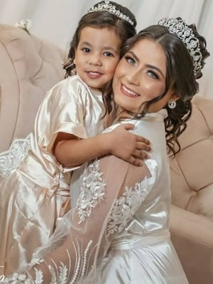Robe de noiva com manga de renda + 5 manga 3/4 +1 infantil