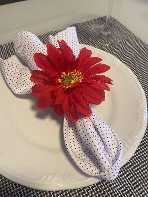 Kit com 6: porta guardanapo de flor vermelha