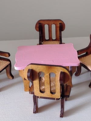 Miniaturas de cadeira 10