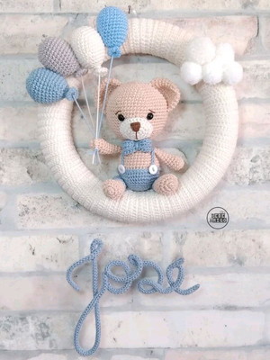 Porta maternidade guirlanda ursinho com nome amigurumi