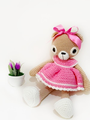 Amigurumi ursinha de vestido