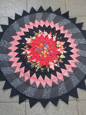 Tapete mandala artesanal em tecido