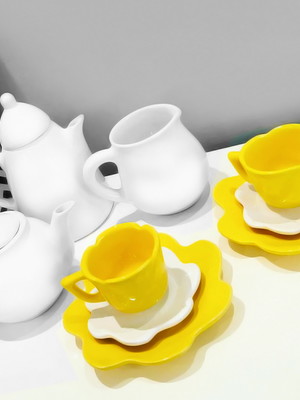Jogo de chá em porcelana