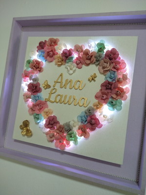 Quadro porta maternidade camélias com led