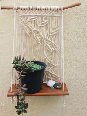 Prateleira folhagem macrame