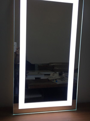Espelho retangular com iluminação led - 120cm a x 63cm l