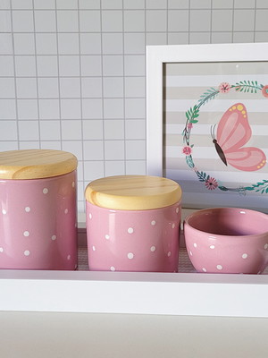 Kit higiene porcelana para menina. cor rosa com bandeja