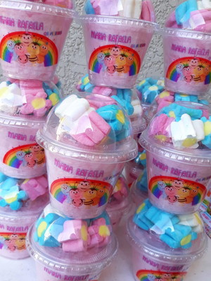 Algodão doce com marshmallow na tampa