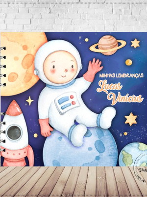 Livro do bebê adoção astronauta