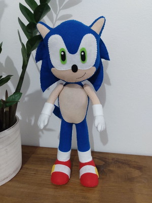 Boneco sonic em feltro