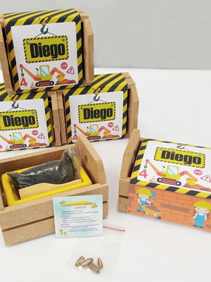 Brinde para plantar com cinta personalizada - tema trator