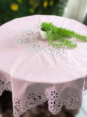 Toalha de mesa redonda em rechilieu rosa